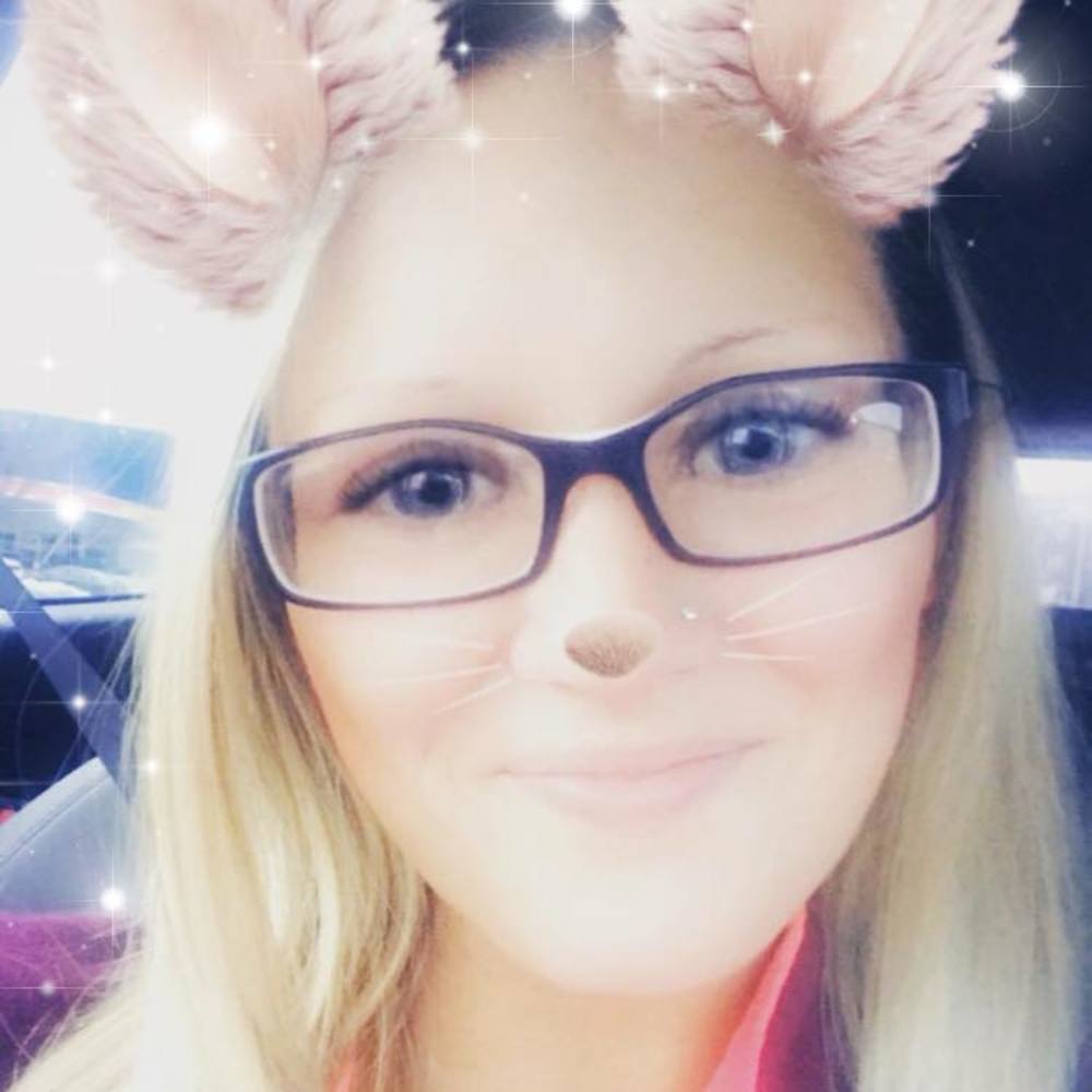 Meet your Posher, Stephany